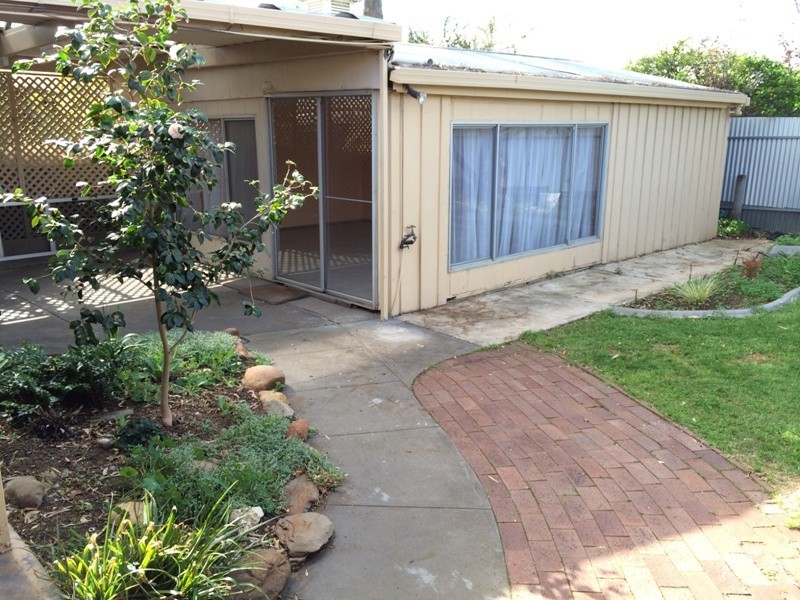 40 Salisbury Avenue, Morphett Vale SA 5162