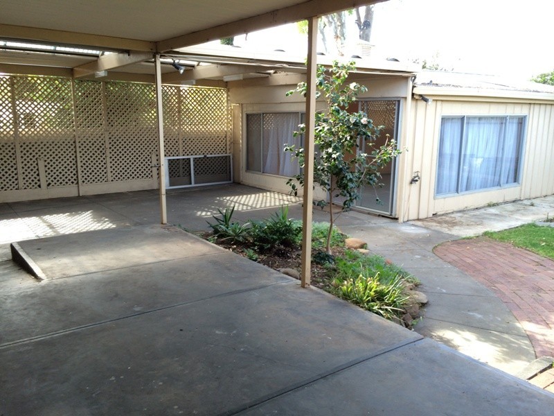 40 Salisbury Avenue, Morphett Vale SA 5162