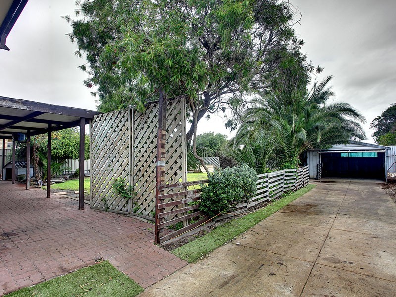 55 Kalgoorlie Avenue, Port Noarlunga South SA 5167