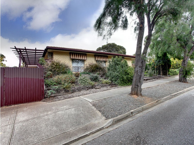 1 Merinda Court, Morphett Vale SA 5162