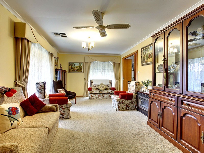 1 Merinda Court, Morphett Vale SA 5162