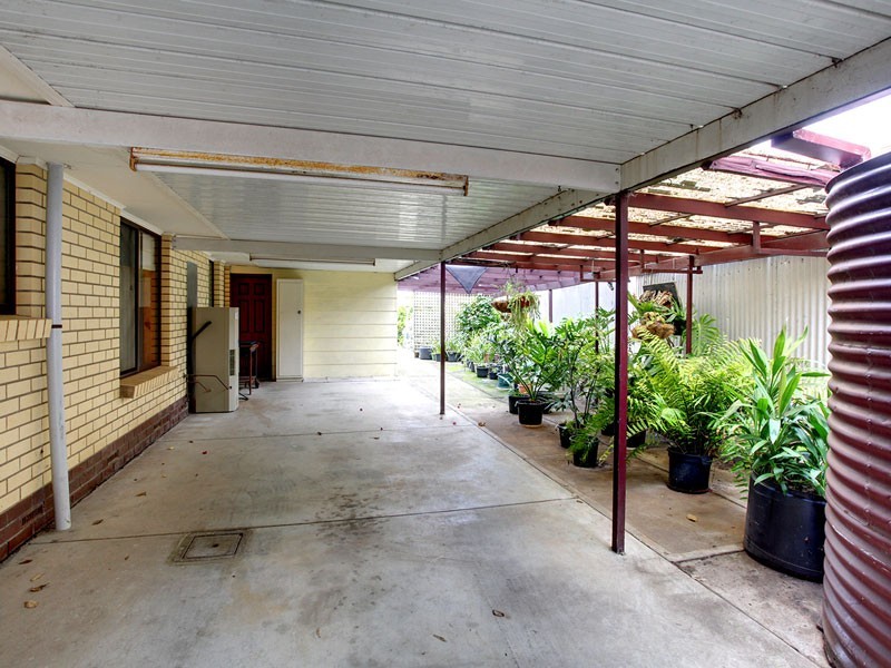 1 Merinda Court, Morphett Vale SA 5162