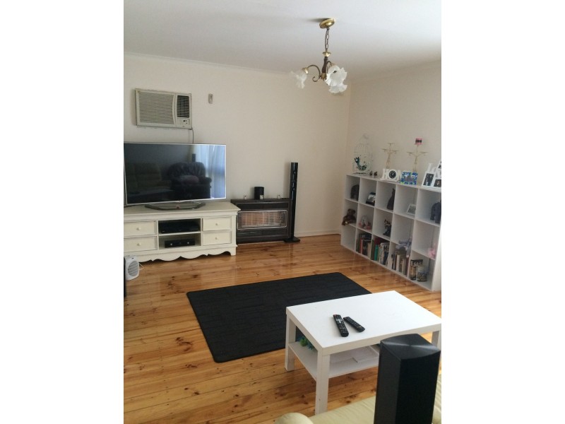 17 Charles St, Christie Downs SA 5164