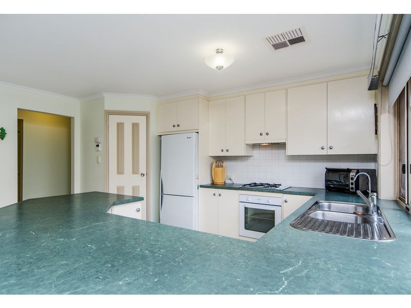 100 Penneys Hill Road (10 Mercedes Court), Hackham SA 5163