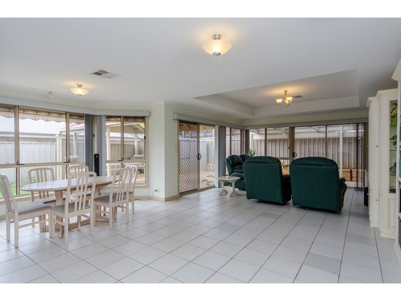 100 Penneys Hill Road (10 Mercedes Court), Hackham SA 5163