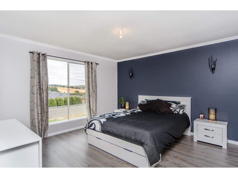 82 George Francis Drive, Mount Compass SA 5210