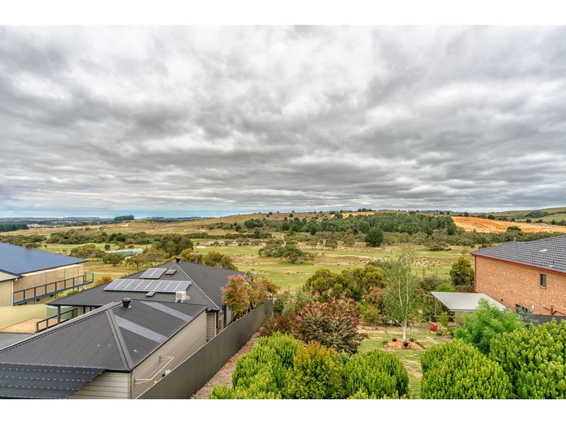 82 George Francis Drive, Mount Compass SA 5210