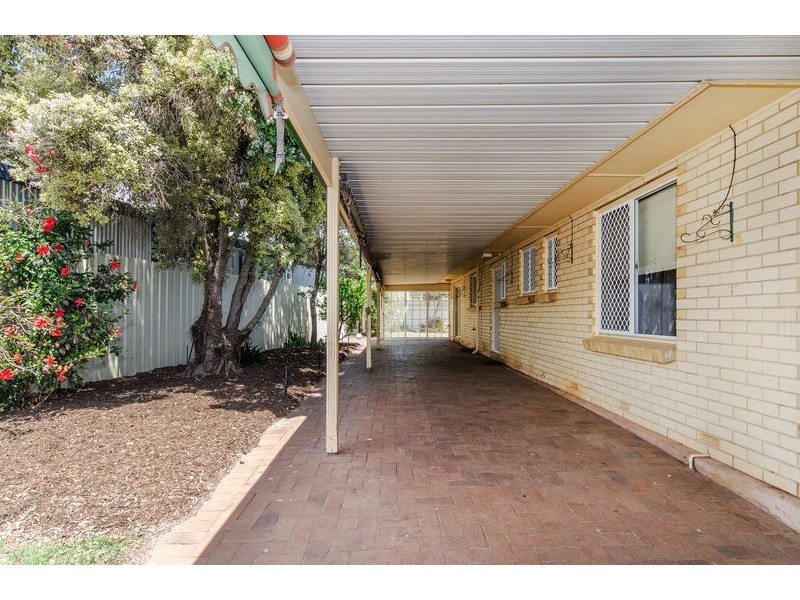 28 Trim Crescent, Old Noarlunga SA 5168