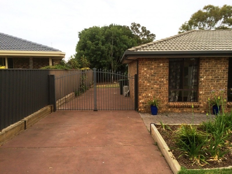 4 Cole Court, Morphett Vale SA 5162