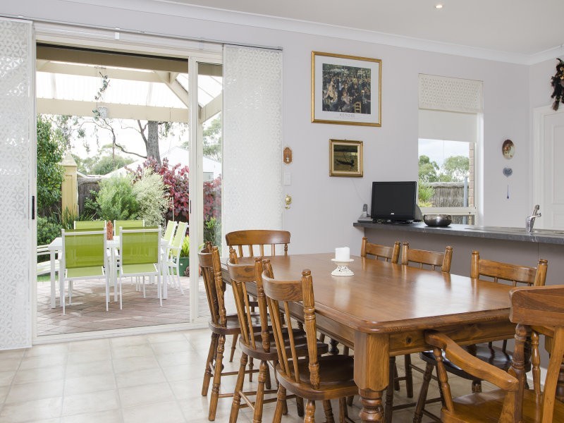 10 Acacia Ave, Flagstaff Hill SA 5159
