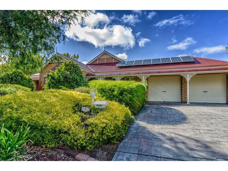 1 Sea Eagle Crescent, Seaford Rise SA 5169