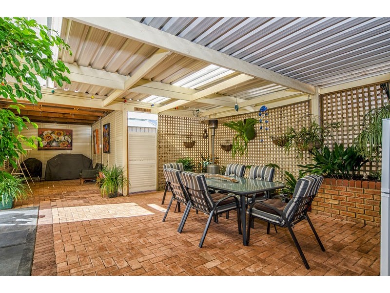 1 Sea Eagle Crescent, Seaford Rise SA 5169
