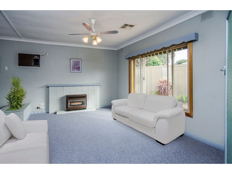 19 Edwina Drive, Morphett Vale SA 5162