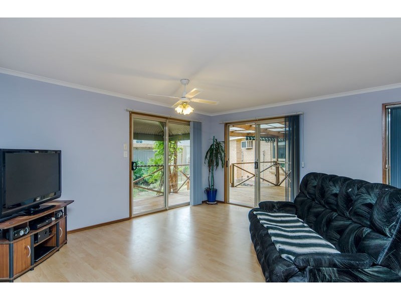 19 Edwina Drive, Morphett Vale SA 5162