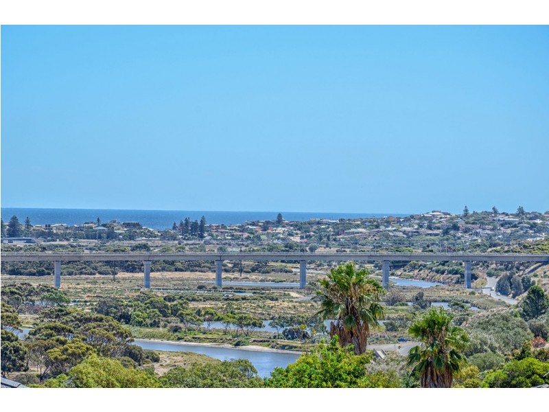 2 Corrimal Avenue, Noarlunga Downs SA 5168