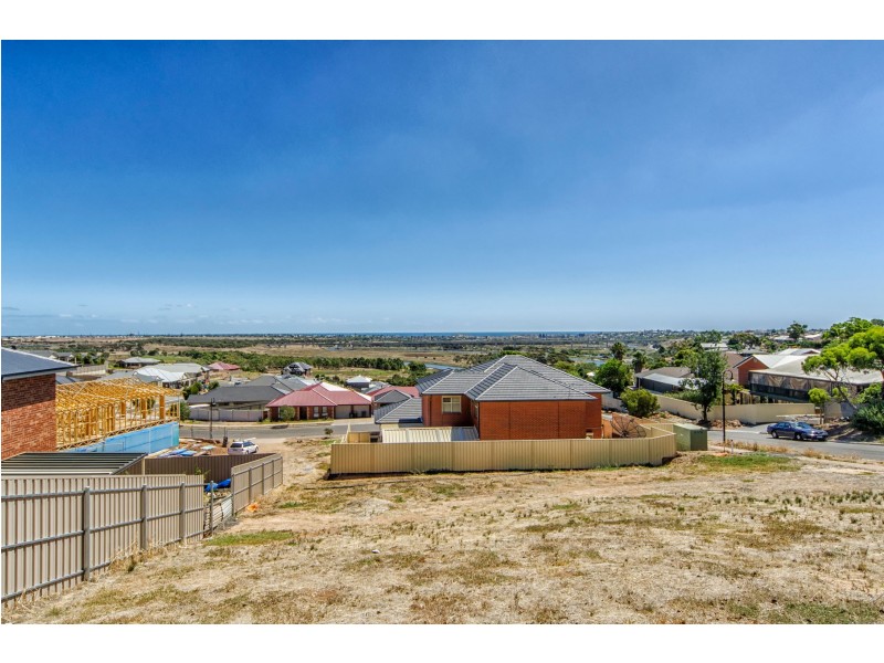 2 Corrimal Avenue, Noarlunga Downs SA 5168
