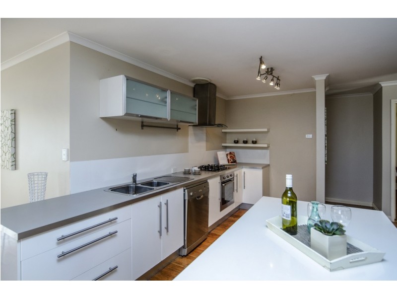 72 Sir James Hardy Way, Woodcroft SA 5162