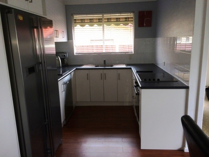 8 Richards Rd, Morphett Vale SA 5162