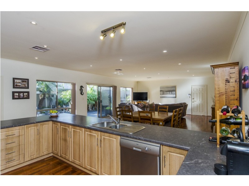 122 Grand Boulevard, Seaford Rise SA 5169