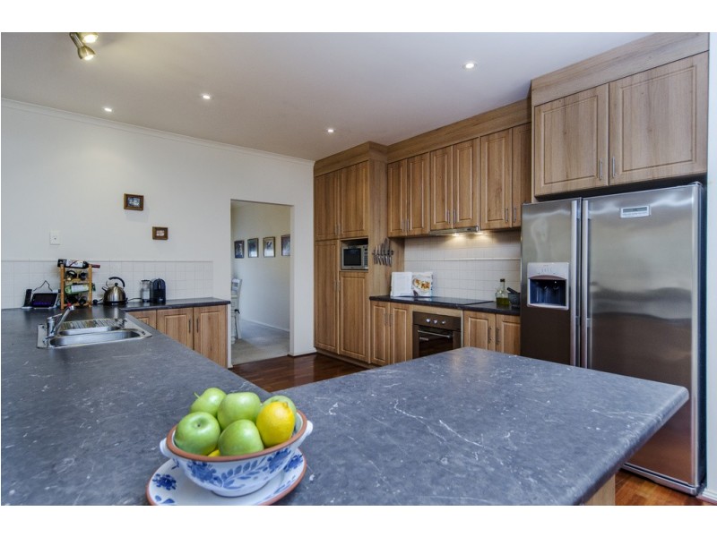 122 Grand Boulevard, Seaford Rise SA 5169