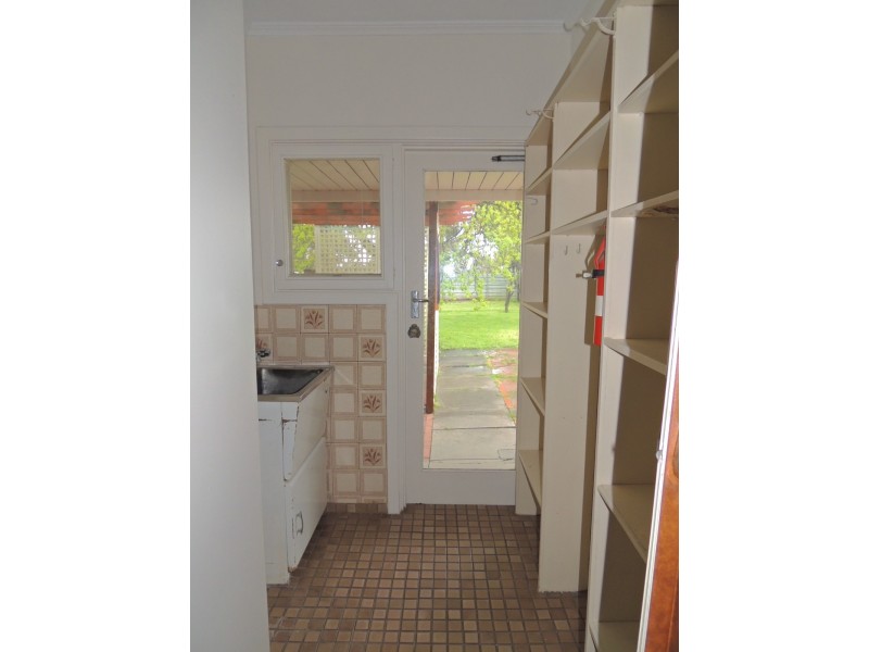 36 Eden Avenue, Bellevue Heights SA 5050