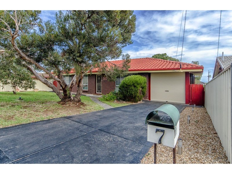 7 Lillian Street, Huntfield Heights SA 5163