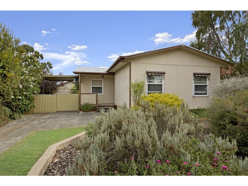 6 Milbank Ave, Gilles Plains SA 5086