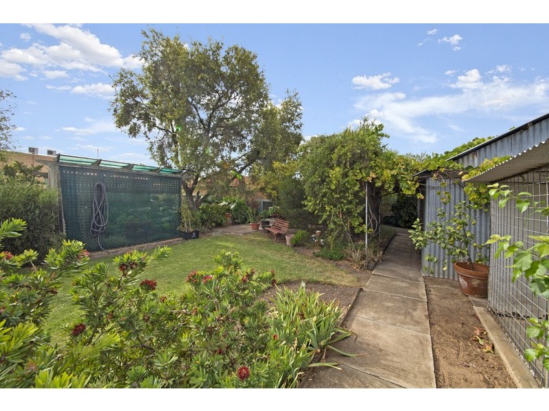 6 Milbank Ave, Gilles Plains SA 5086
