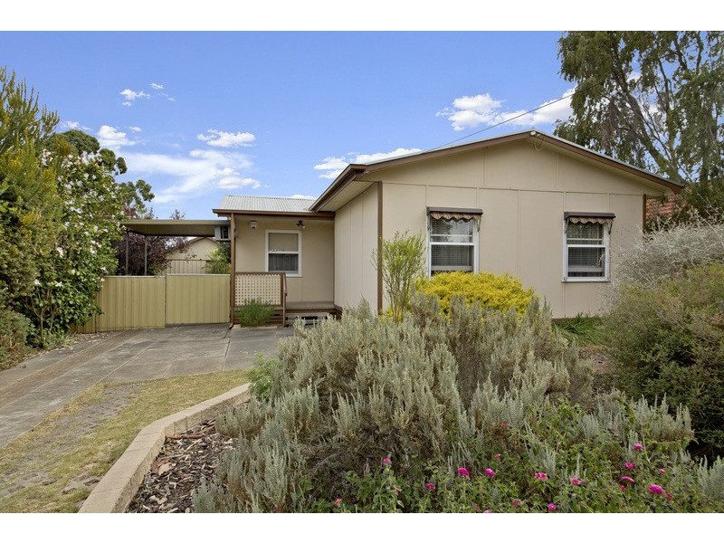 6 Milbank Ave, Gilles Plains SA 5086
