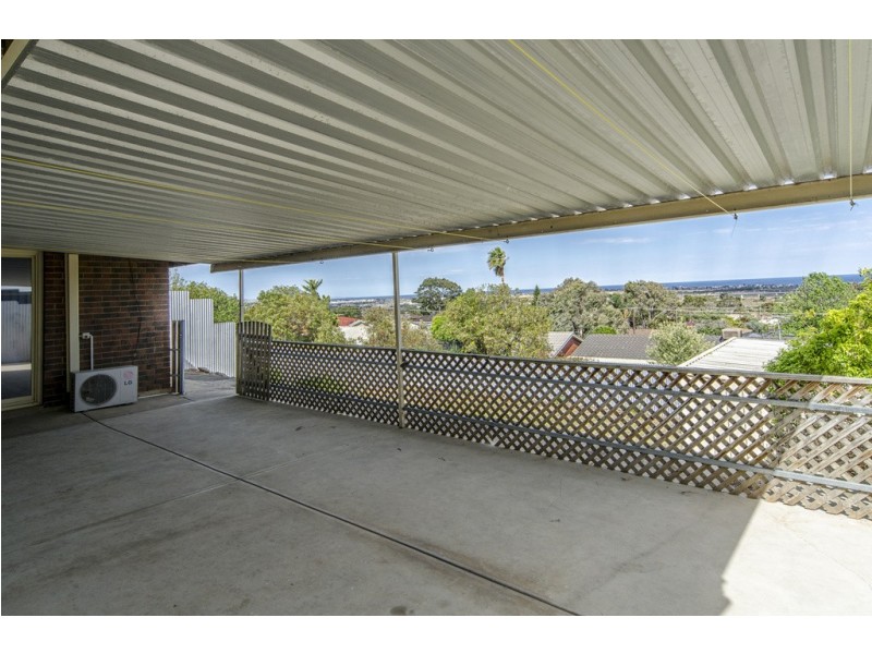 25 Darwendale Street, Huntfield Heights SA 5163