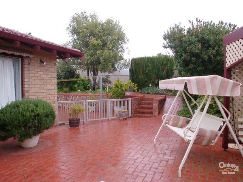 23 Collins Pde, Hackham SA 5163