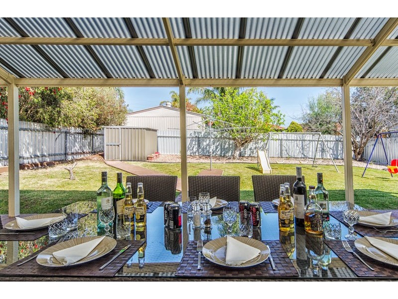 13 Parkes Avenue, Woodcroft SA 5162