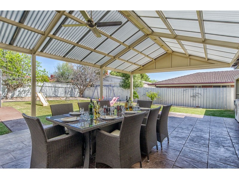 13 Parkes Avenue, Woodcroft SA 5162