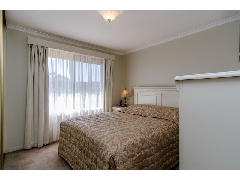 13 Parkes Avenue, Woodcroft SA 5162