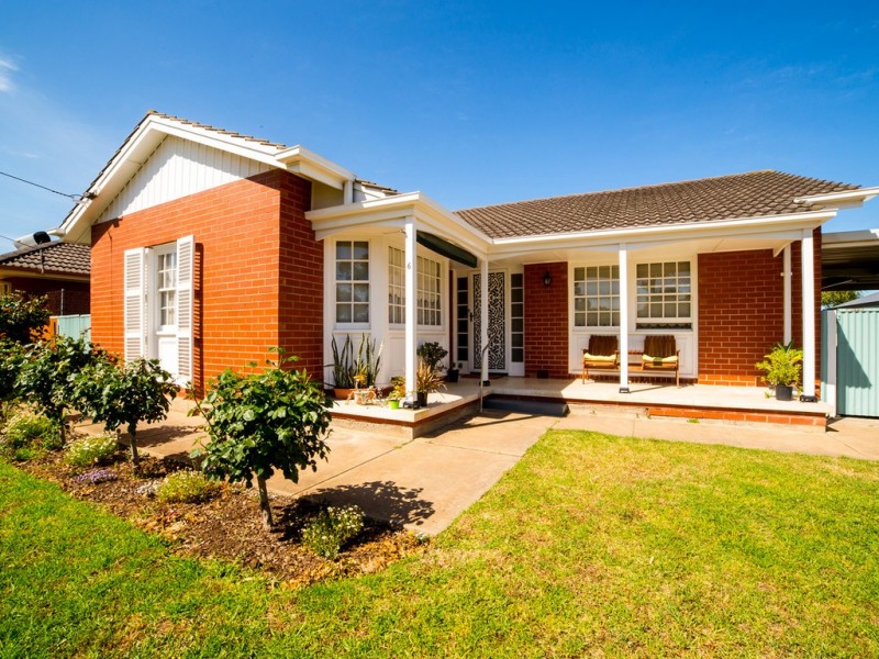 6 Elizabeth Road, Christie Downs SA 5164