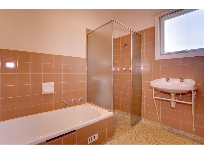 6 Elizabeth Road, Christie Downs SA 5164