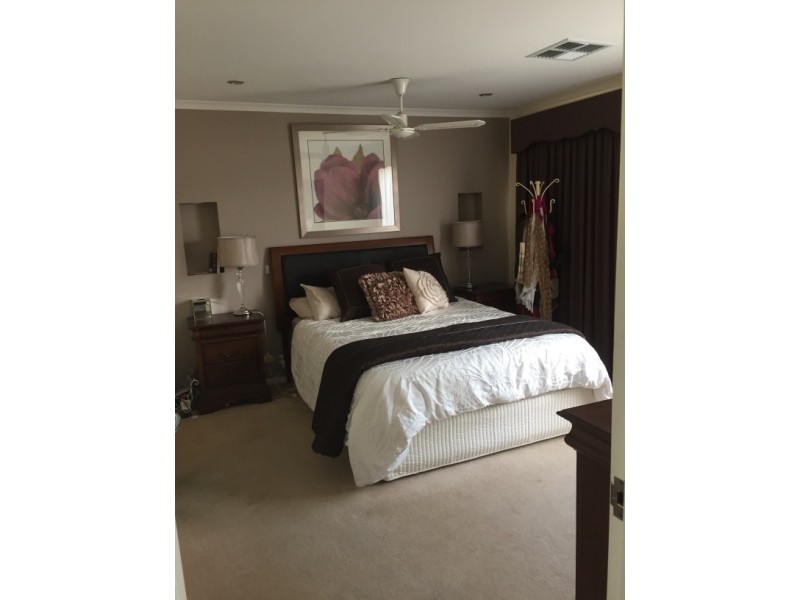 9 Kingsbridge St, Morphett Vale SA 5162