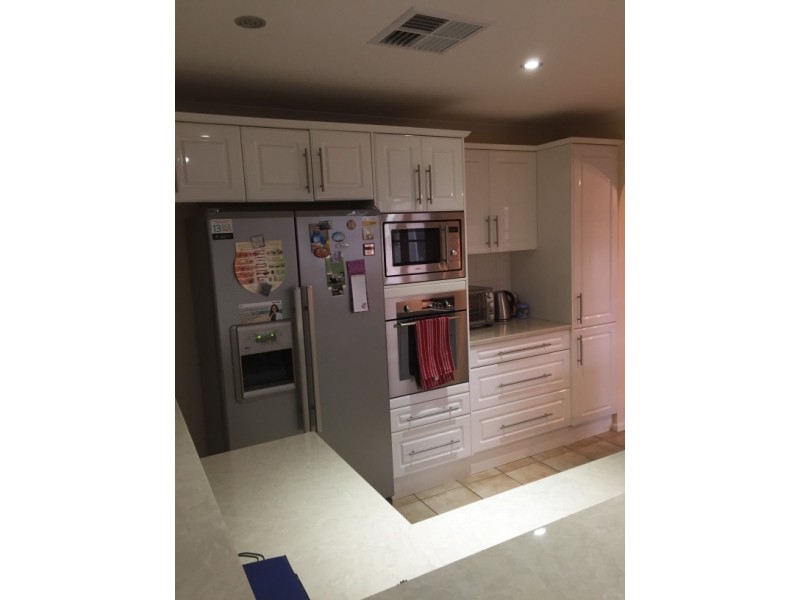 9 Kingsbridge St, Morphett Vale SA 5162