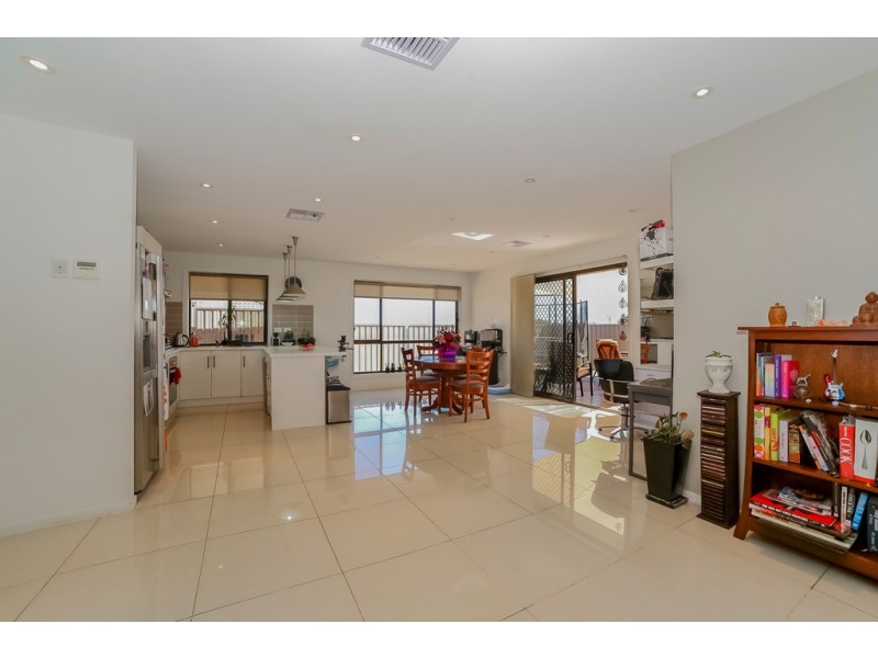 4 Woodrose Court, Huntfield Heights SA 5163