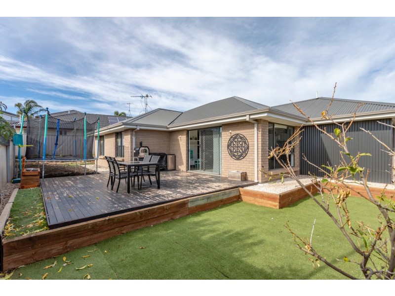 4 Woodrose Court, Huntfield Heights SA 5163