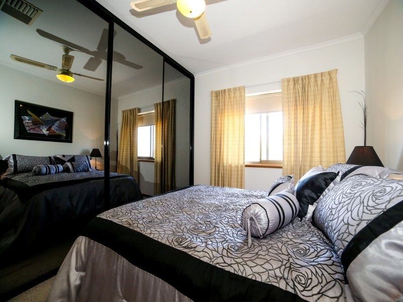 1/9 Crowle Grove, West Lakes Shore SA 5020