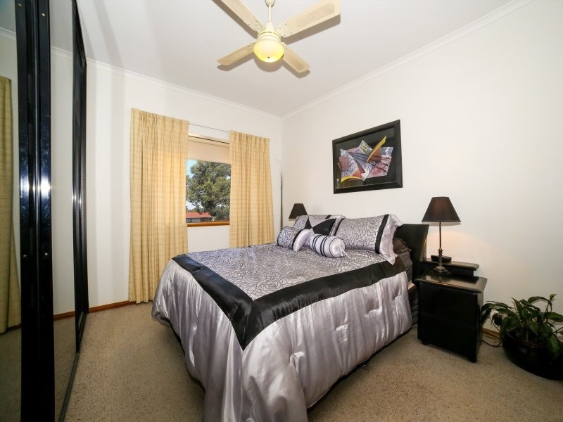 1/9 Crowle Grove, West Lakes Shore SA 5020