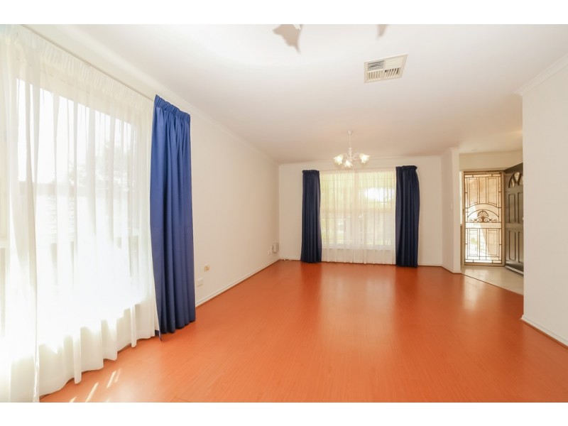 9 Poplar Walk, Seaford SA 5169