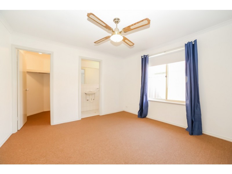 9 Poplar Walk, Seaford SA 5169