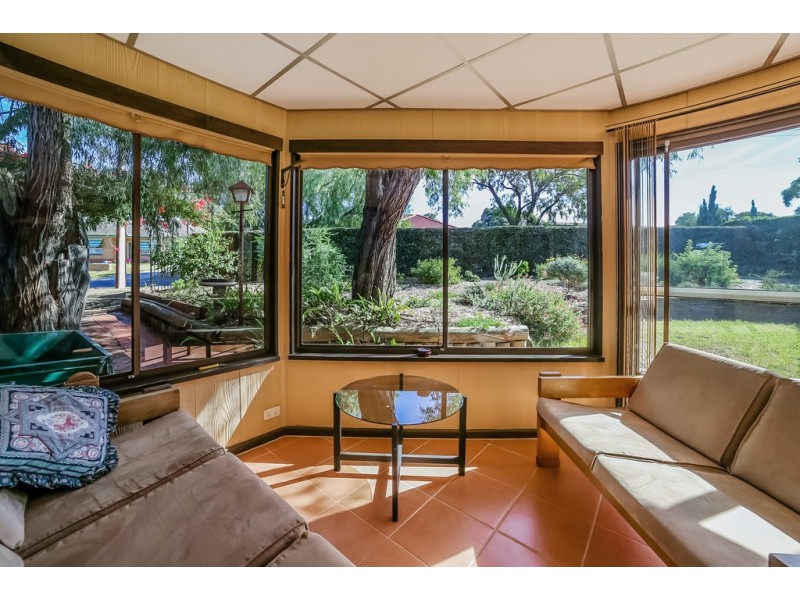 8 Diamond Street, Morphett Vale SA 5162