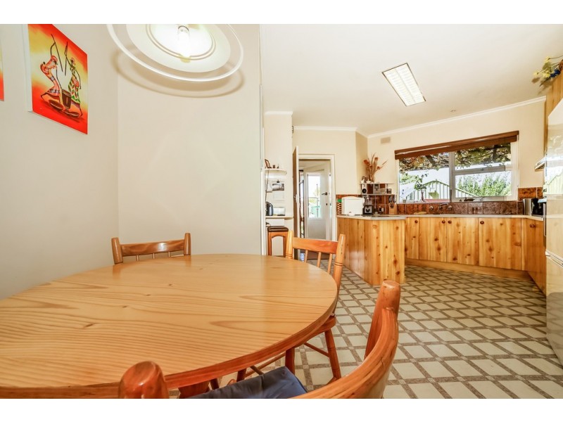 8 Diamond Street, Morphett Vale SA 5162
