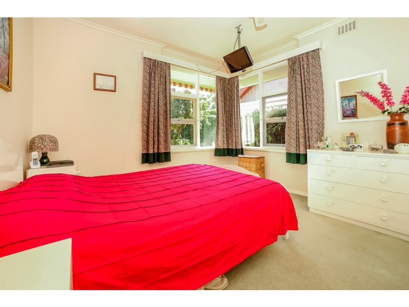 8 Diamond Street, Morphett Vale SA 5162