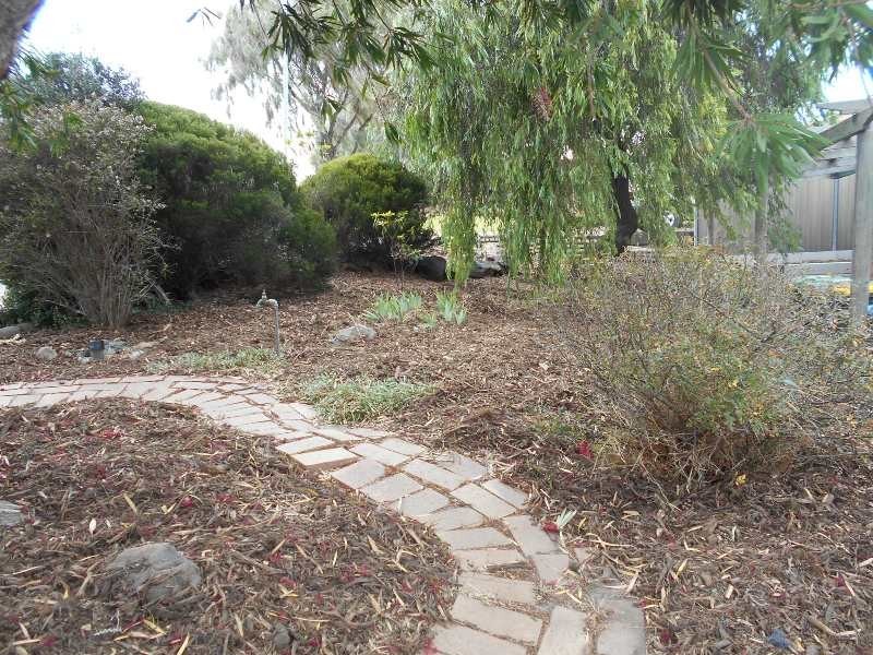 42 CAPELLA DRIVE, Hallett Cove SA 5158