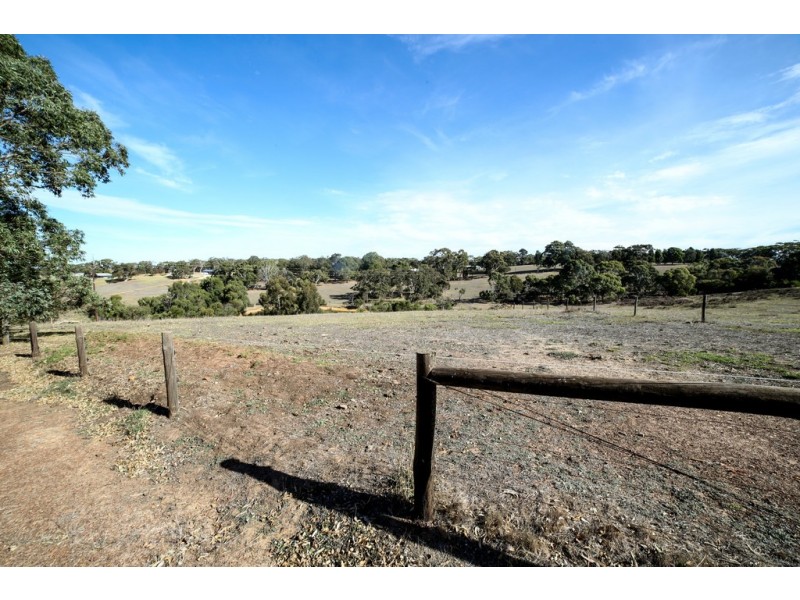 300 Range Road, Hope Forest SA 5172