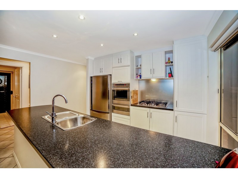 26 Hartog Street, Woodcroft SA 5162